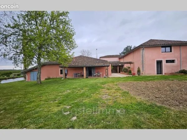Maison 6 pièces 300 m²