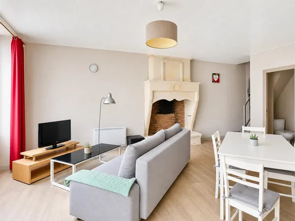 Idéal investissement locatif : Immeuble de 3 appartements dans une ville thermale à forte demande