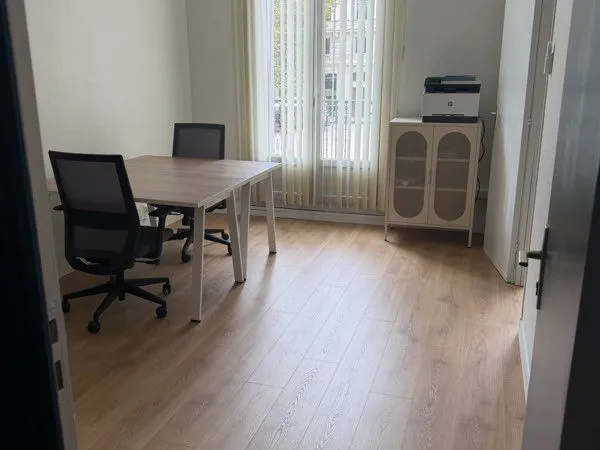Bureaux équipés à louer 1 jour/semaine - Centre-ville de Béziers, face au Théâtre