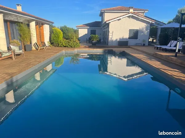 Villa spacieuse 14 pièces 400 m2
