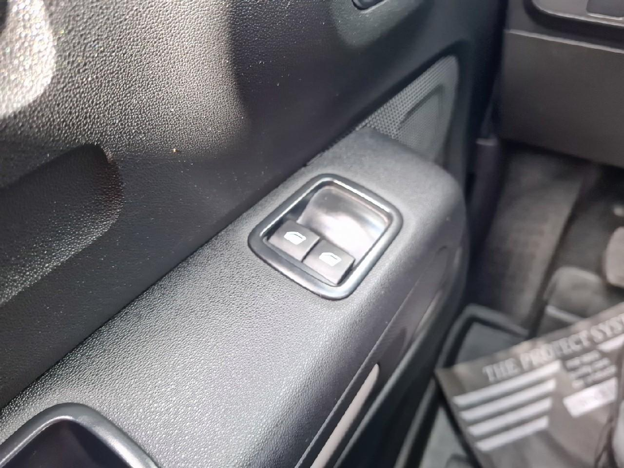 Citroën C3 1.5 bluehdi 100ch s&s feel e6.d — photo 19