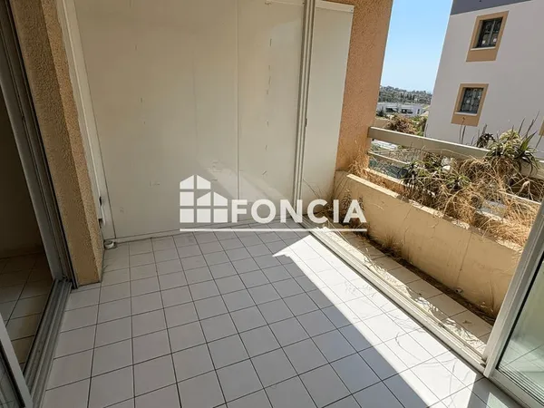BORMES-LES-MIMOSAS - Quartier du Pin - Appartement T3 à rénover avec fort potentiel