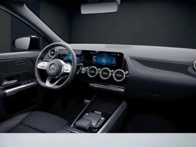 Mercedes Gla 200 d amg line — photo 59