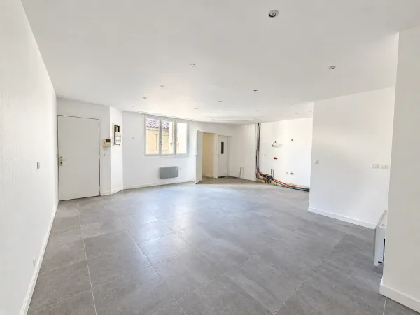 Appartement au triangle d'or - avec ascenceur