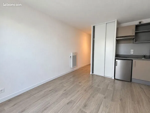 Studio 1 pièce 20 m²