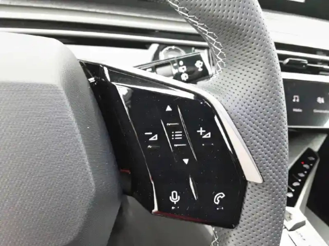 Peugeot 5008 hybrid 145 e-dcs6 — photo 56