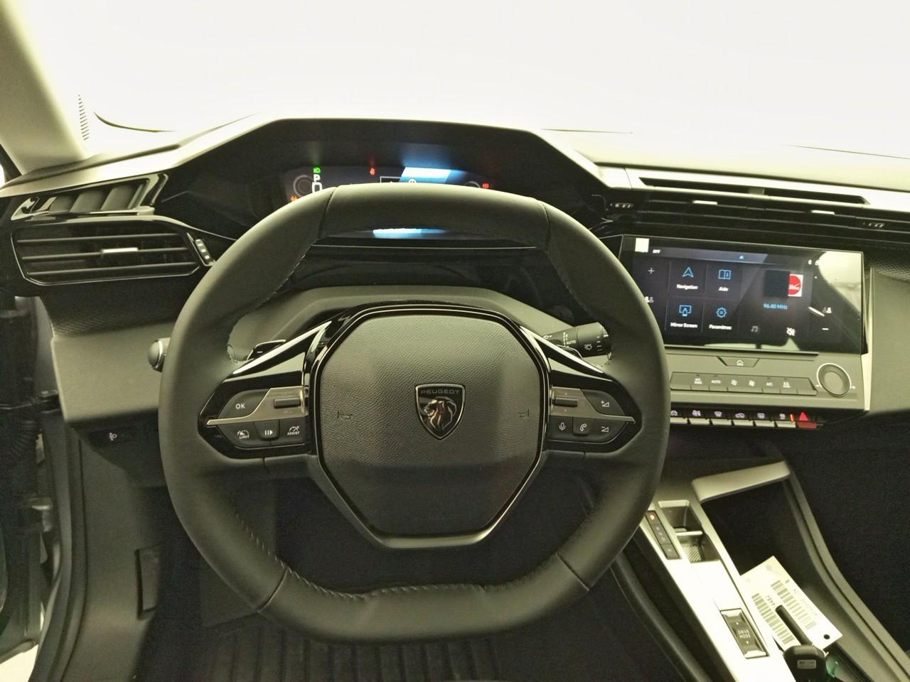 Peugeot 308 hybrid 145 e-dcs6 style — photo 21