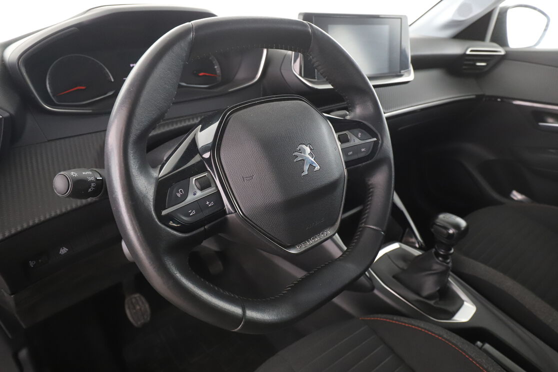 Peugeot 208 1.5 Blue-HDi Active Pack — photo 10