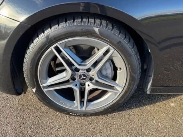 Mercedes Classe E berline 220 d amg line — photo 21