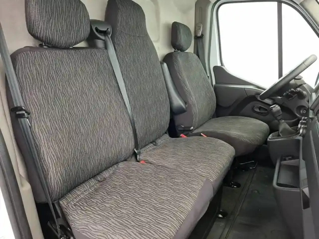 Renault Master fgn trac f3300 l2h2 blue dci 135 — photo 19