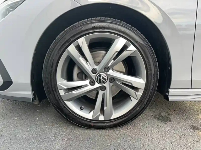 Volkswagen Golf 2.0 tdi scr 150 dsg7 — photo 29