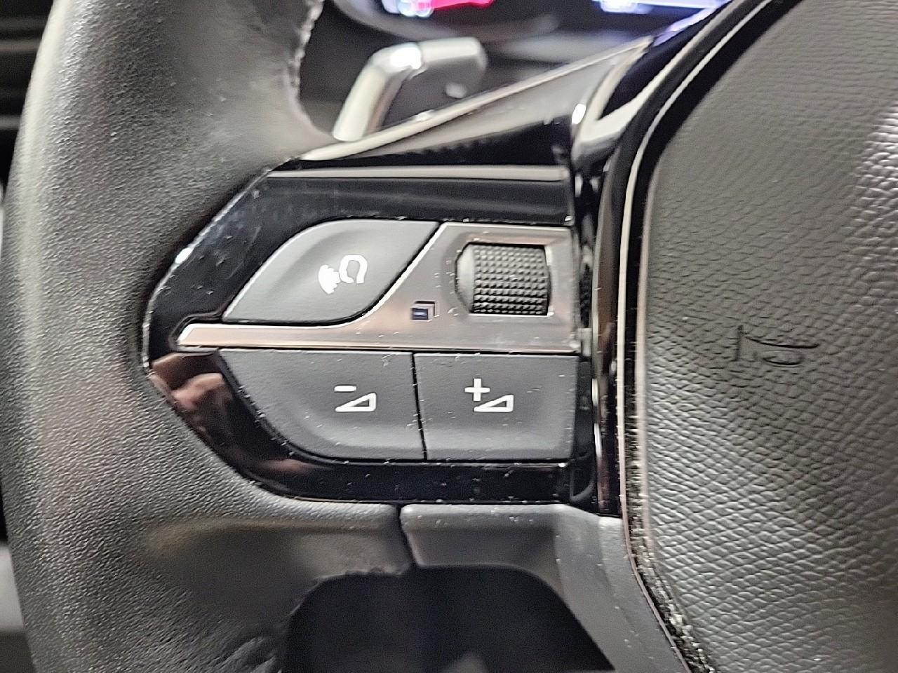 Peugeot 2008 puretech 130 s&s eat8 style — photo 20