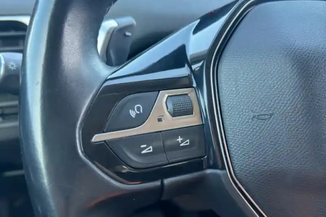 Peugeot 3008 puretech 130ch s&amp;s eat8 — photo 21