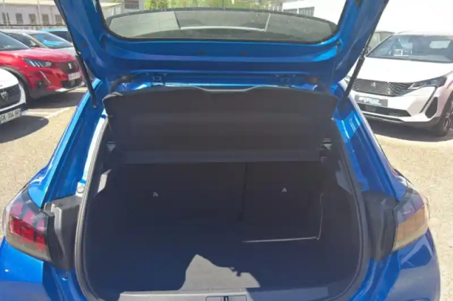 Peugeot 208 electrique 50 kwh 136ch — photo 9
