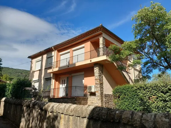 Ensemble Immobilier excellent état sur Lamalou