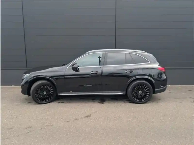 Mercedes Glc 300 e — photo 2