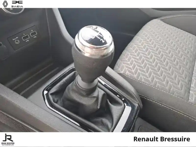 Renault Clio 1.5 blue dci 100ch evolution — photo 6