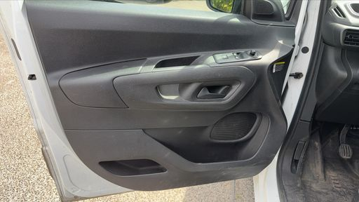 Citroen Berlingo VU 1.5 BlueHDi 75 - Van M – 2019 – 79748 km – Diesel – Boîte Manuelle — photo 24