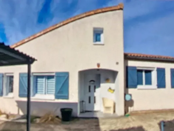 Maison sur sous sol - 4 chambres - Beaulieu sous bressuire