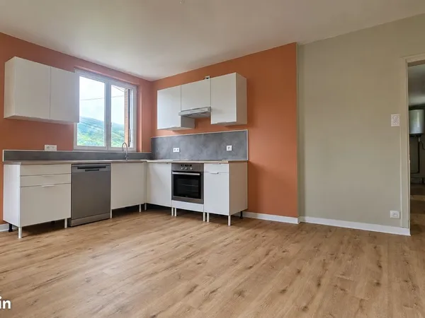 Appartement Type 3 avec terrasse et garage