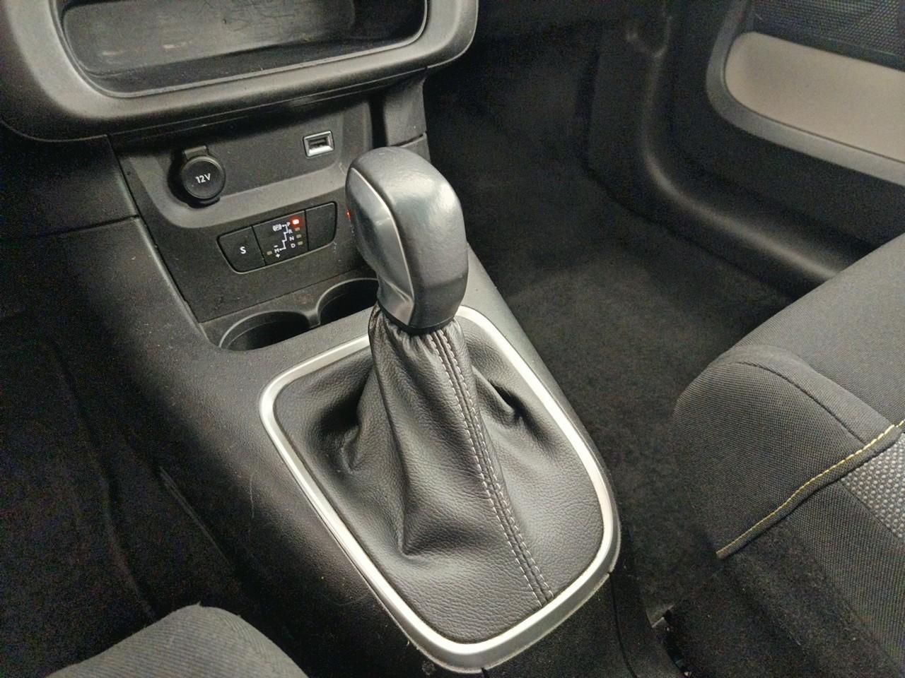 Citroën C3 puretech 110 s&s eat6 shine — photo 28