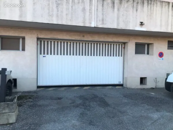 Location garage / box / garde meubles à Gap centre ville