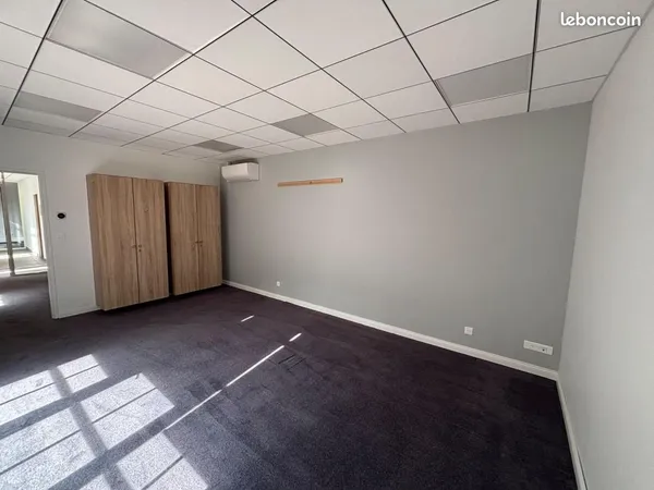 Bureaux 193 m²
