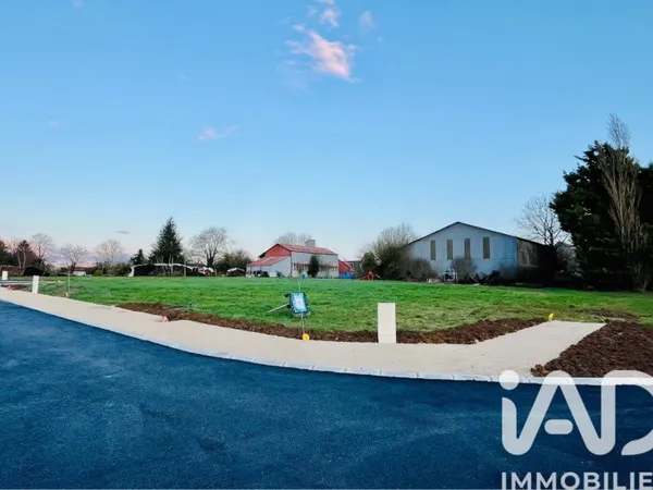 Terrain 664 m²