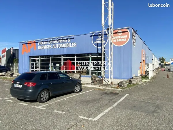 LOCAL D'ACTIVITE 762 m² AUCAMVILLE