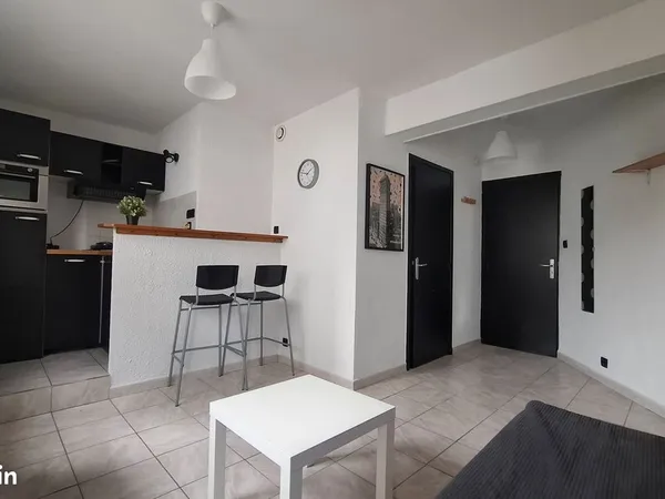 Studio + place de parking