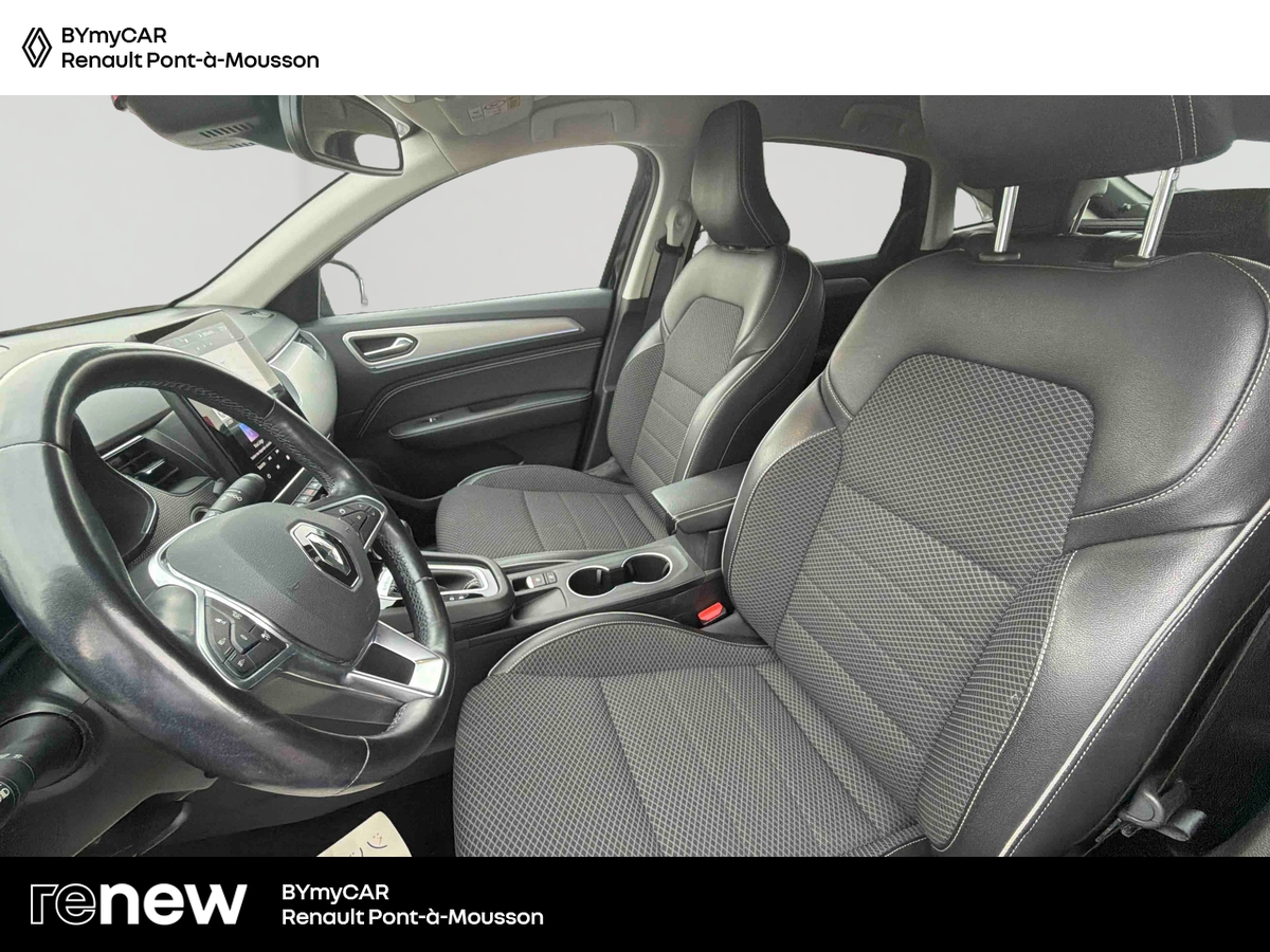 Renault Arkana E-Tech 145 - 21B — photo 11