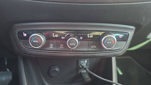 Opel Crossland X 1.2 Turbo 110 BVA6 - Ultimate – 2019 – 89426 km – Essence – Boîte Automatique — photo 5
