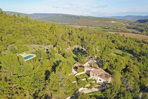 Maison 14 pièces 320 m²