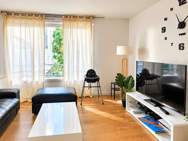 Appartement - 1er étage - 43 m2 - 2 pièces - Non meublé