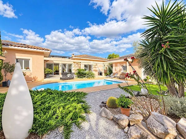 Maison de plain-pied 4 pièces 140 m²