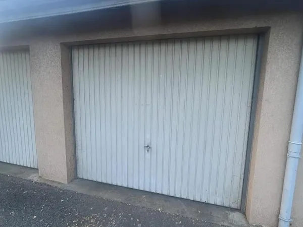 Stationnement Location Vienne 85€
