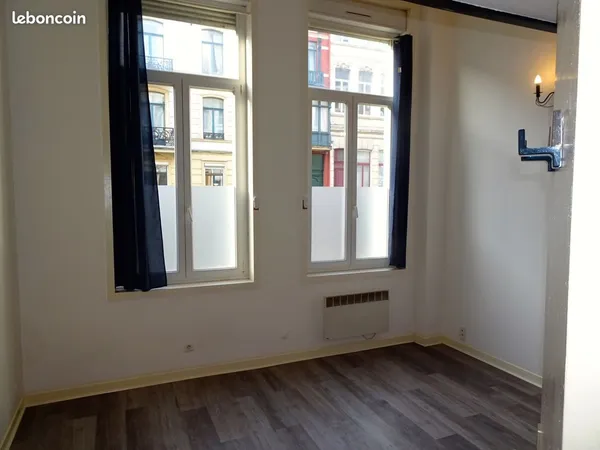 Studio mezzanine rue solferino prox place jeanne d'arc