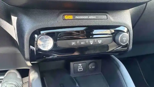 Ford Kuga 2.5 duratec 243 ch phev powershift — photo 28