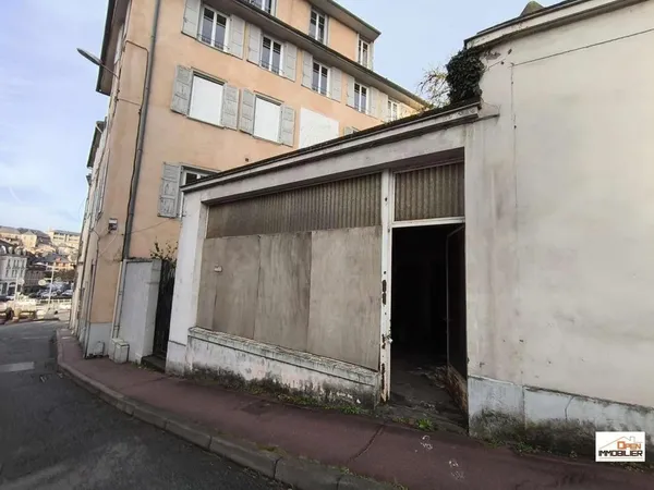 À vendre - Local commercial / professionnel à rénover - Centre-ville de Tulle