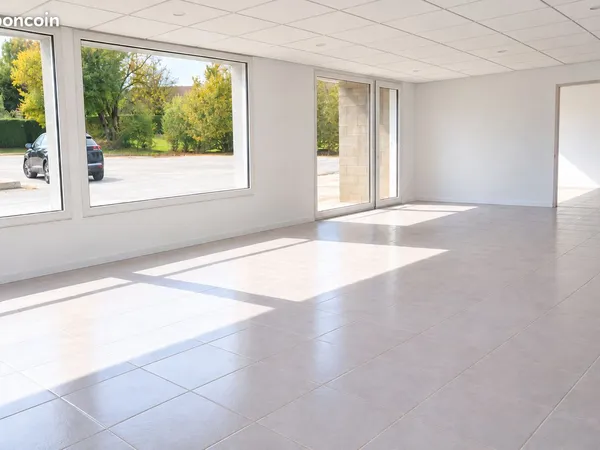Commerce Location Avoudrey 1p 96m² 950€