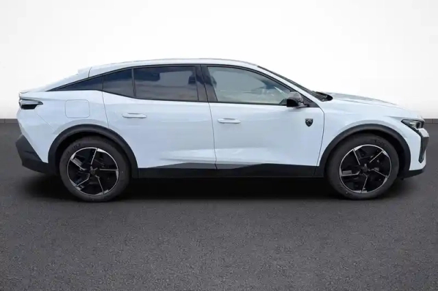 Peugeot 408 hybrid 136 e-dcs6 — photo 7
