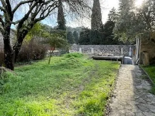 Terrain 100 m²