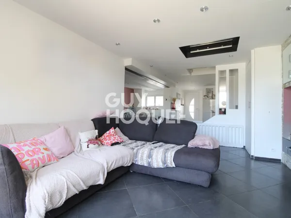 MAISON À VENDRE DE 6 PIÈCES DE 100,60 M²
