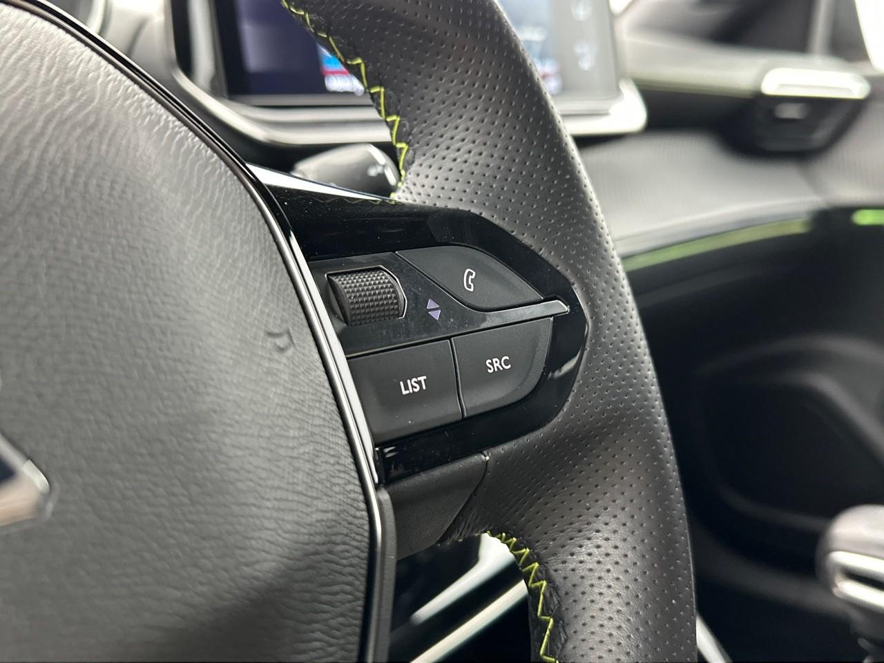Peugeot 2008 puretech 130 s&s bvm6 gt — photo 19