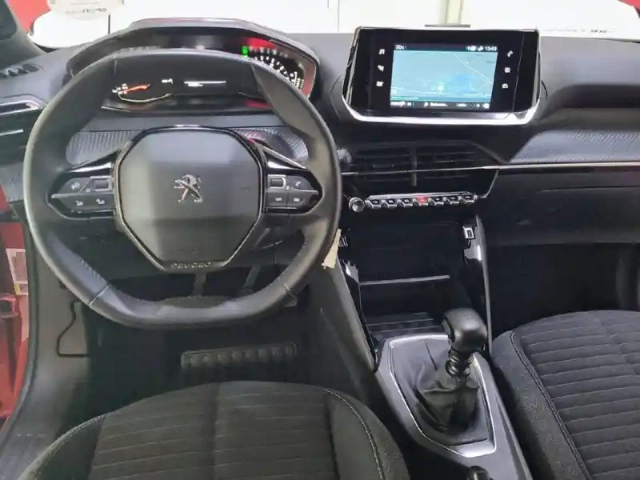 Peugeot 2008 puretech 100 s&amp;s bvm6 — photo 8