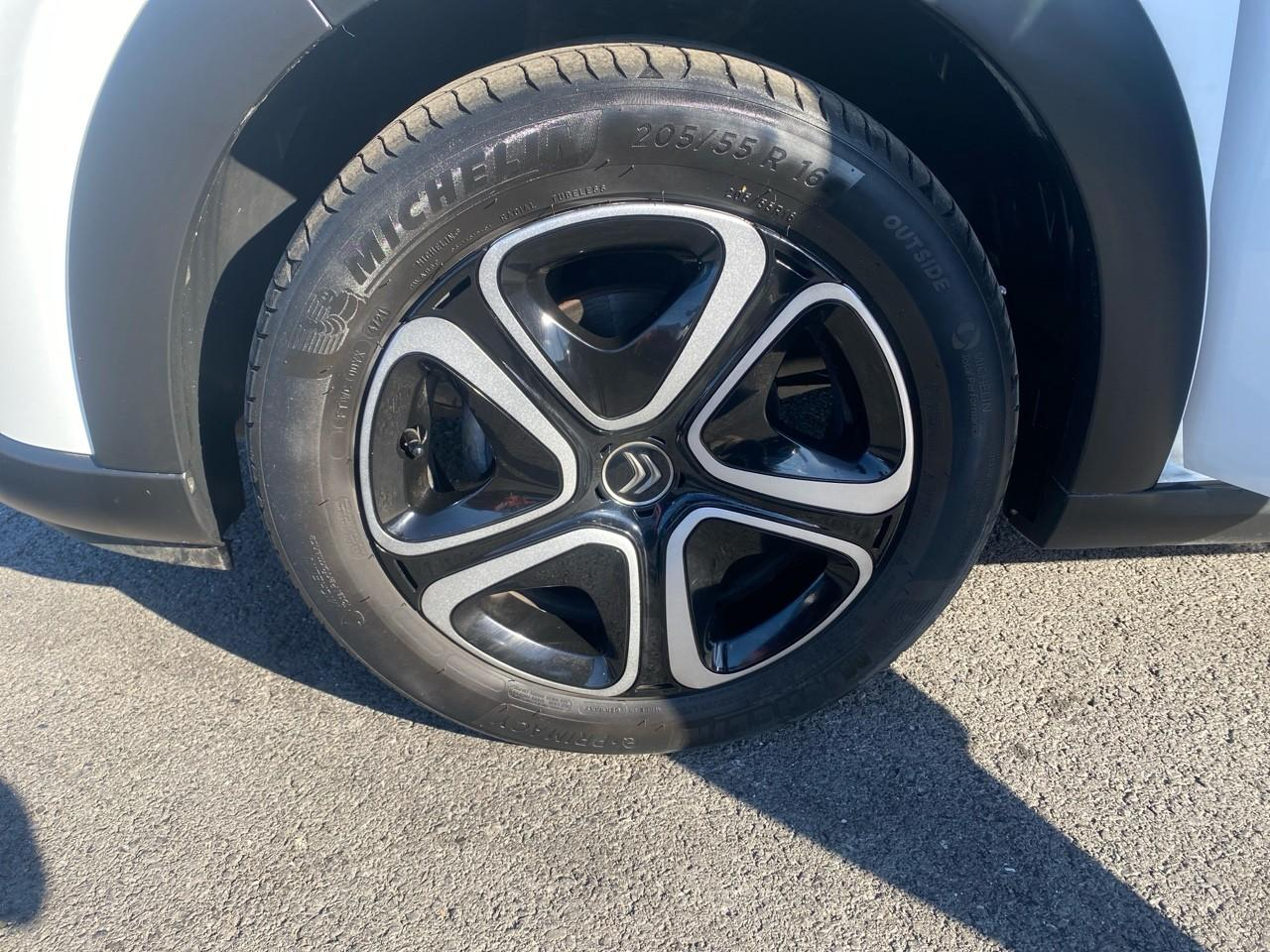 Citroën C3 1.2 puretech 83ch s&s shine — photo 11