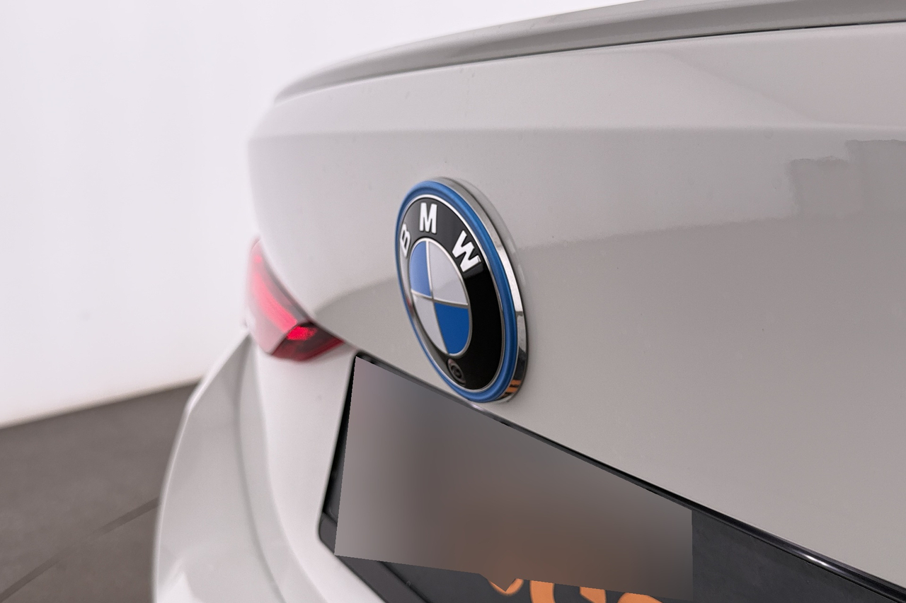 BMW I4 — photo 9