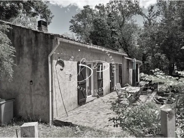 Entre Lorgues et Le Thoronet , Maisonnette 2 chambres