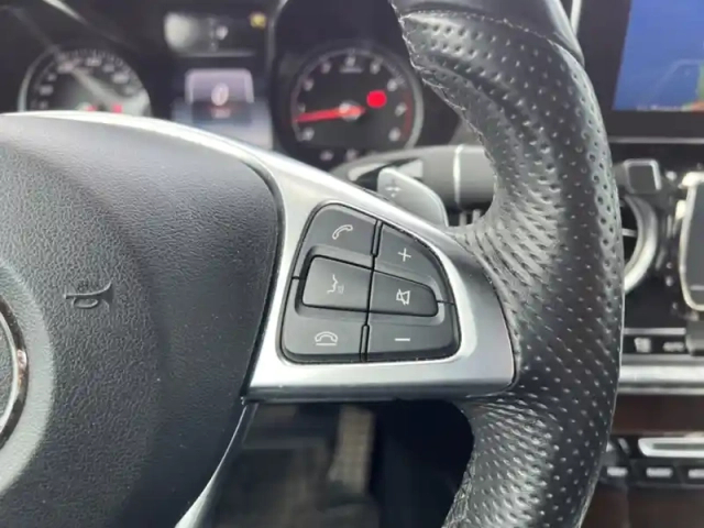 Mercedes Glc 300 4matic suv fascination — photo 17