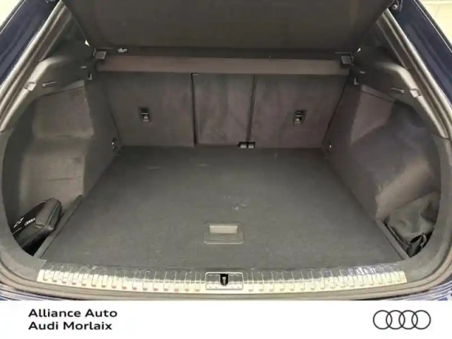 Audi Q3 35 tfsi 150ch s line plus s tronic 7 — photo 9